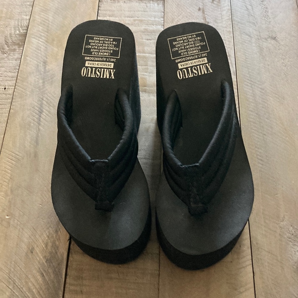 XMISTUO Women's Black High Heel Platform Wedge Flip-Flops Sandals  Size 6.5